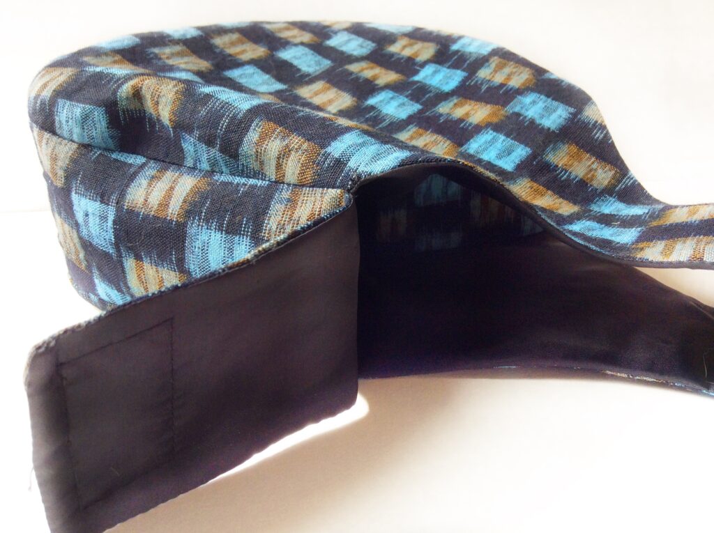 マジックテープ　着物リメイク　絣 青　和小物　和柄　ハギレ活用　手提げ