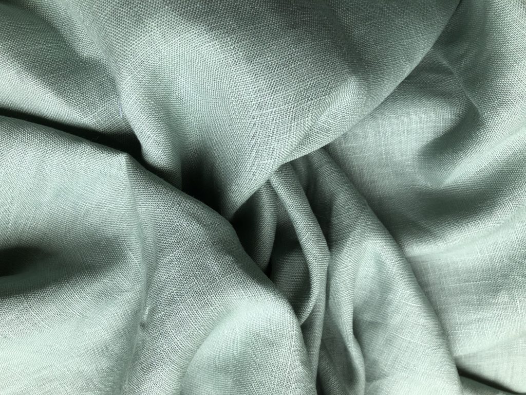 グリーンのリネン生地