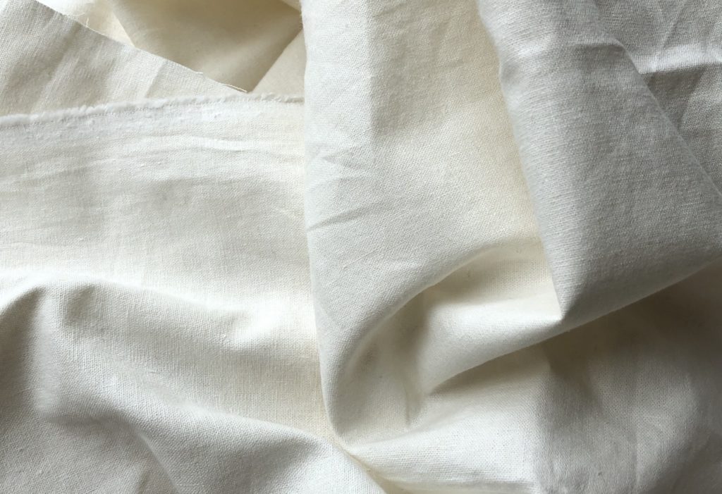 コットンリネン　綿麻　特徴　オフホワイト