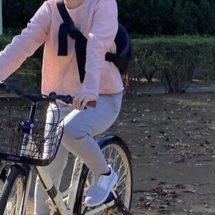 万能ブラウス夏も使える麻リネンの長袖トップスの魅力と紫外線対策