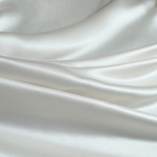 リメイクしよう”シルクの歴史＆利用法”肌や髪に良い？