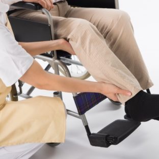 介護服”前開き簡単リメイク”手持ち服でできる着替えやすい服