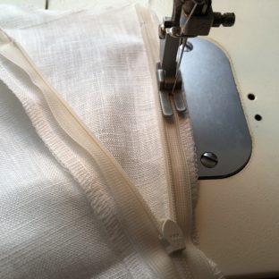 コンシールファスナーのつけ方”おしゃれ着に最適”洋裁の豆知識｟制作過程｠