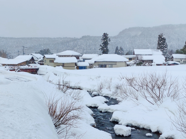雪国　白　静かな風景