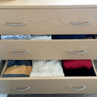 洋服の正しいたたみ方｜クローゼット整理整頓のコツ