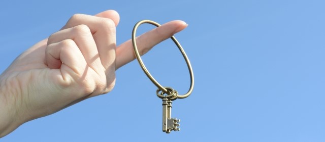 体型カバーTブラウス販売のきっかけ　鍵　キー