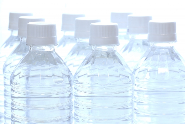 ペットボトル1本分 値段 170円 ジュース1本分くらい 服着倒すと