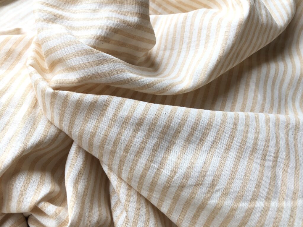 ガーゼ　柔らかい軽い　洋服　おすすめスタイル