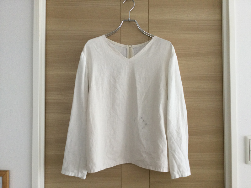 白いリネンブラウス　シミをつけてしまった