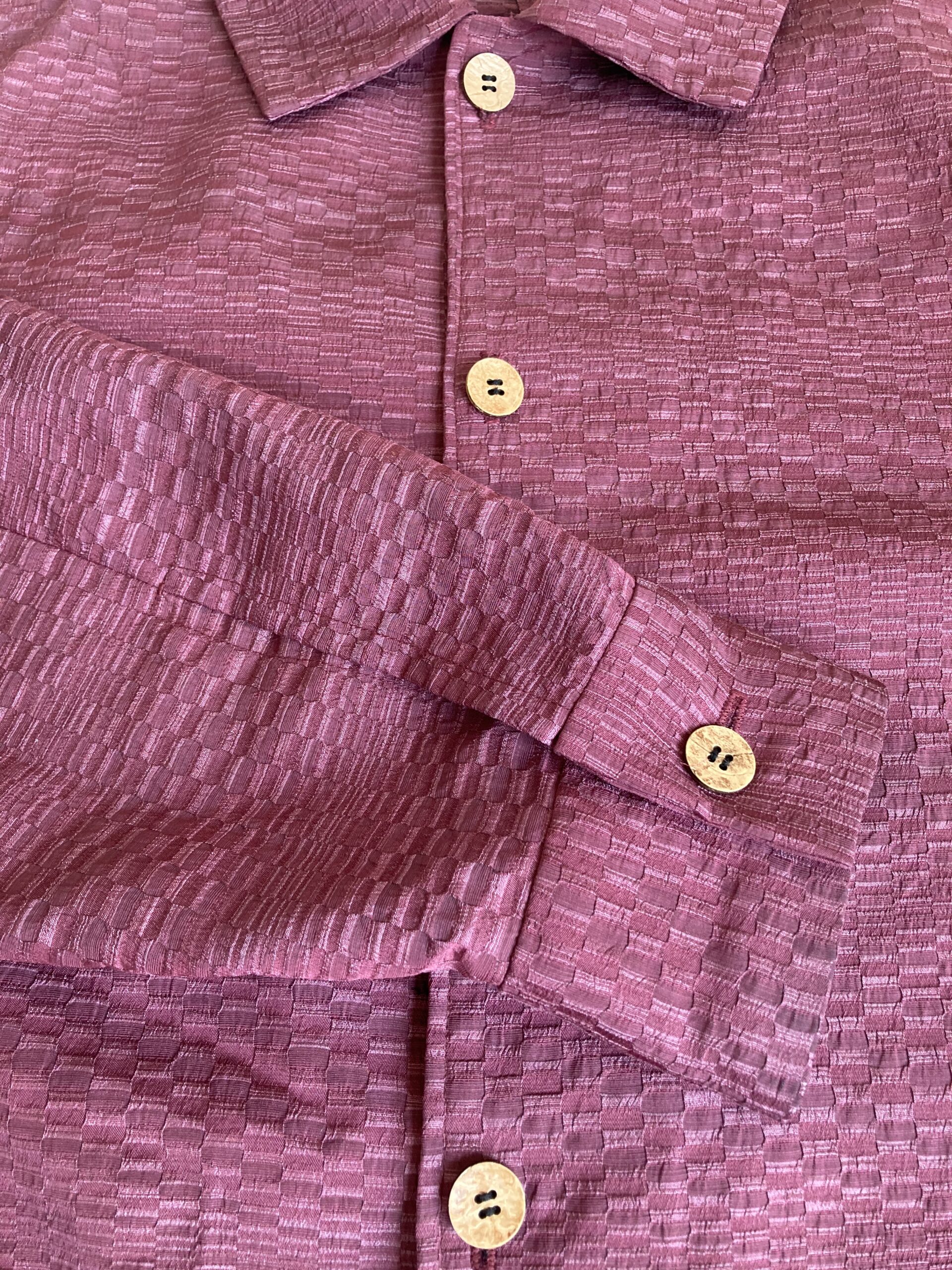 リメイク着物　織物　シャツ　ココナッツボタン　紫　メンズジャケットシャツへ