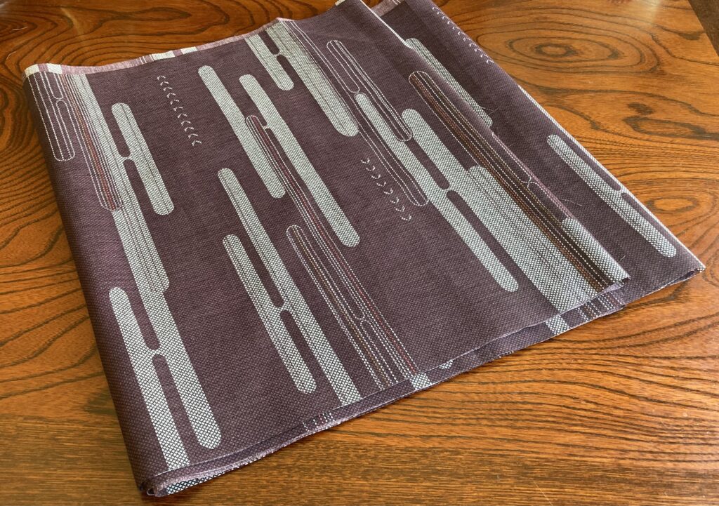 着物リメイク　反物にするためのほどき方ガイド　紫色　反物　和柄