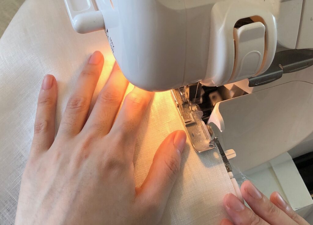 ロックミシン　ハンドメイド　洋裁