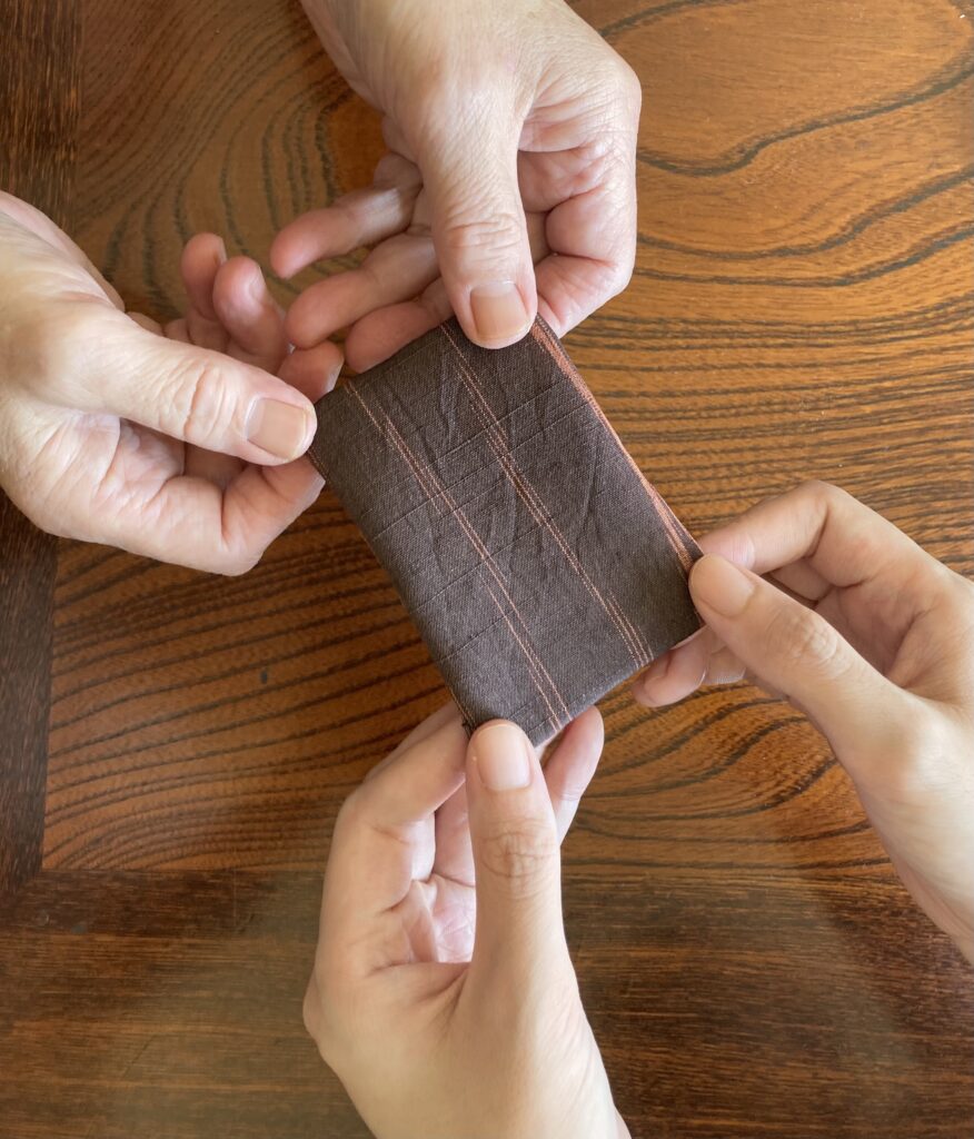 ポチ袋　渡す　ちょっとした謝礼　外国人　お土産