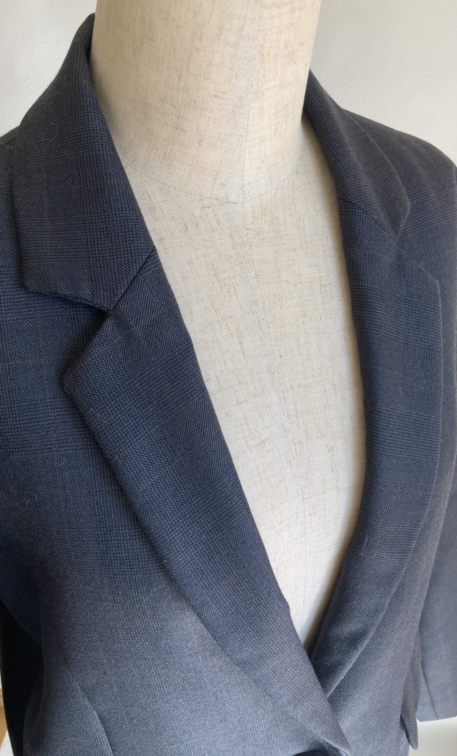 チェスタコート　濃い灰色　グレー　チェック