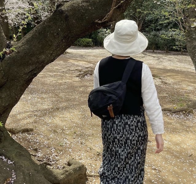 柄物ロングスカート 黒灰色グレーブラック