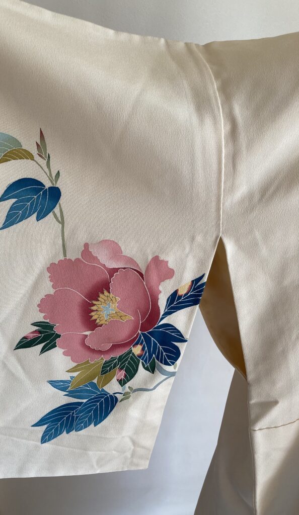 袖　着物リメイク　加賀友禅　手書きの花の絵　伝統工芸