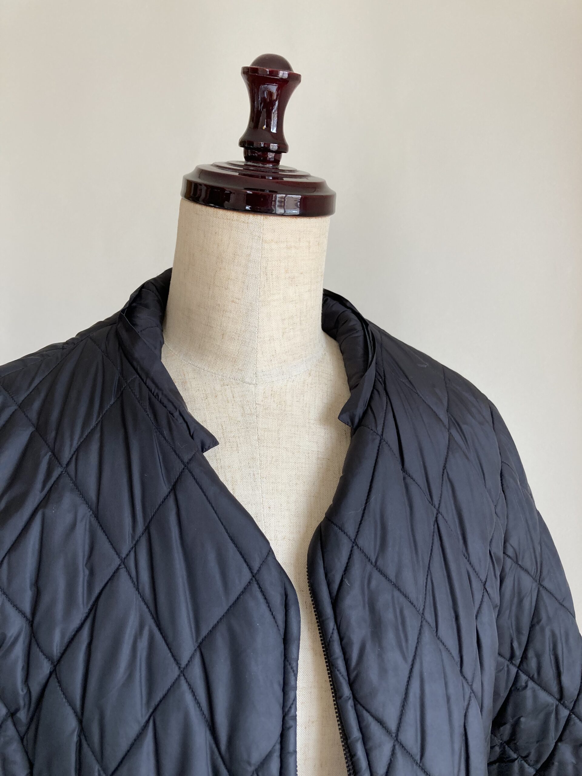 ダウンリメイク　襟をとる