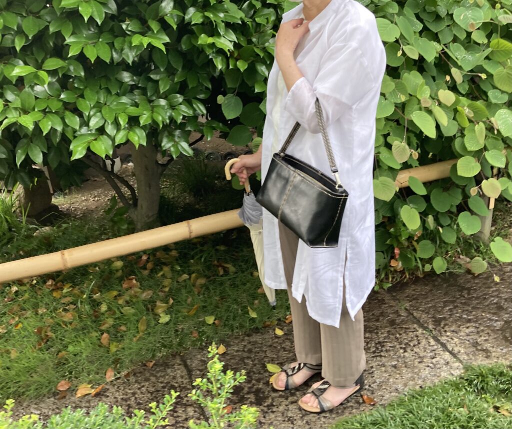 長襦袢リメイク　スリットカーデガン　涼し気白　夏　アップサイクル服