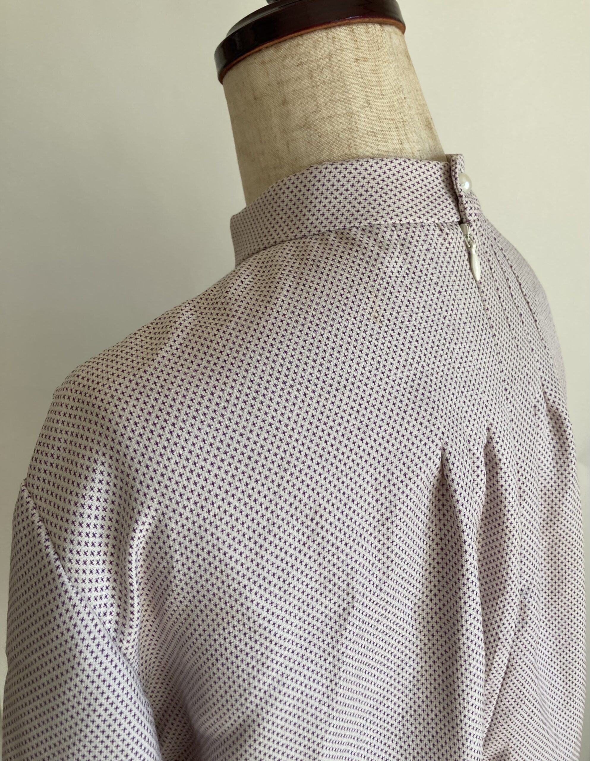 着物リメイクブラウス　後ろファスナー　パールボタン　