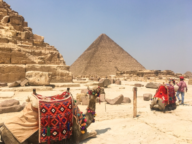 エジプトのピラミッド　建物