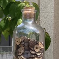 サスティナブルな服”ココナッツのボタン”と麻/リネンを選んだ理由