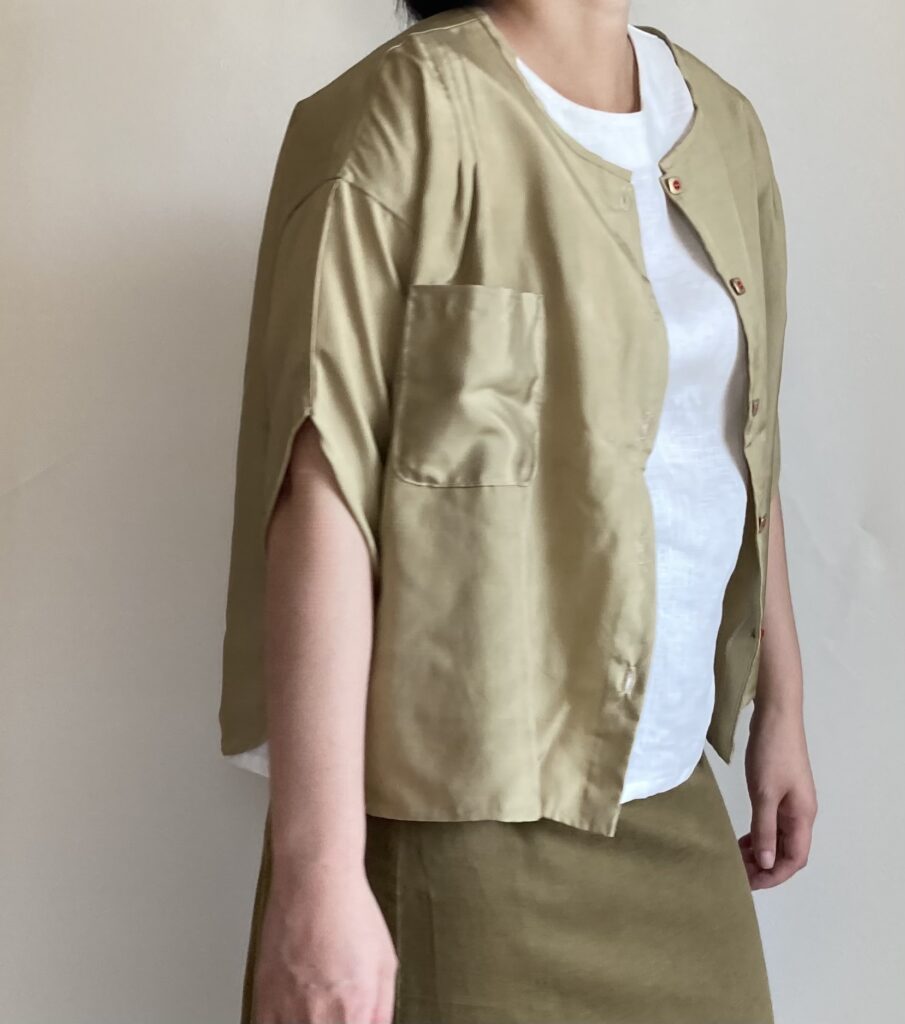 チュウリップ袖風シルクシャツ ゴールドベージュ シンプル ノーカラー