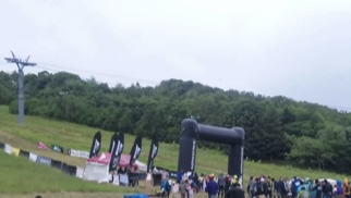 トレイルラン　富良野スキー場山マラソン　初めてのトレイルランニング　山15キロコース