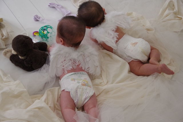 赤ちゃん　オムツ　天使の羽　