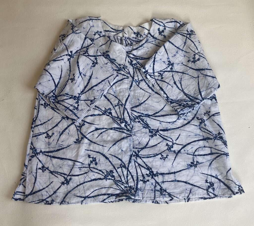 浴衣リメイク　浴衣Tシャツ　白Tシャツ　柄物Tシャツ　アップサイクル服　手作り服
