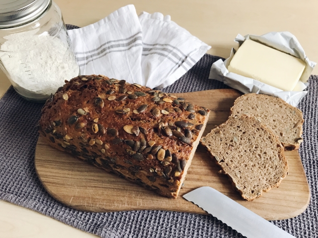 パンとリネンの布巾