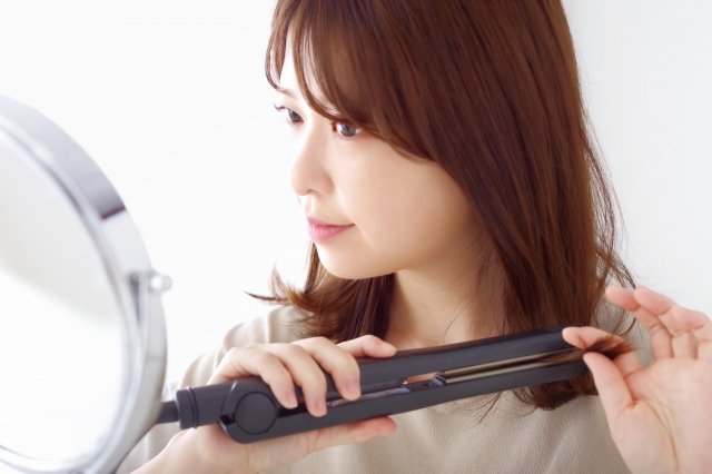 髪型とファッションのバランス　中高年女性の魅力を引き出そう　30代　40代　ミディアム