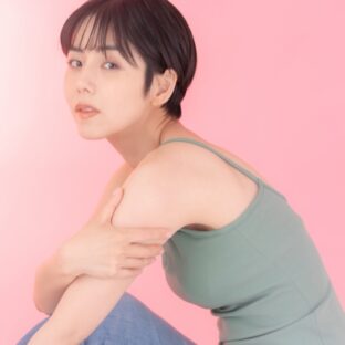 キャミソールの洋服の特徴と歴史を解説