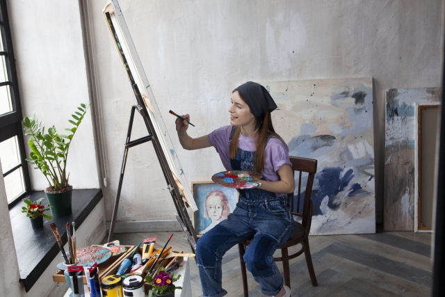 買い物依存の解消法　創作活動の魅力　興味をずらし自分を満たそう　絵　陶芸