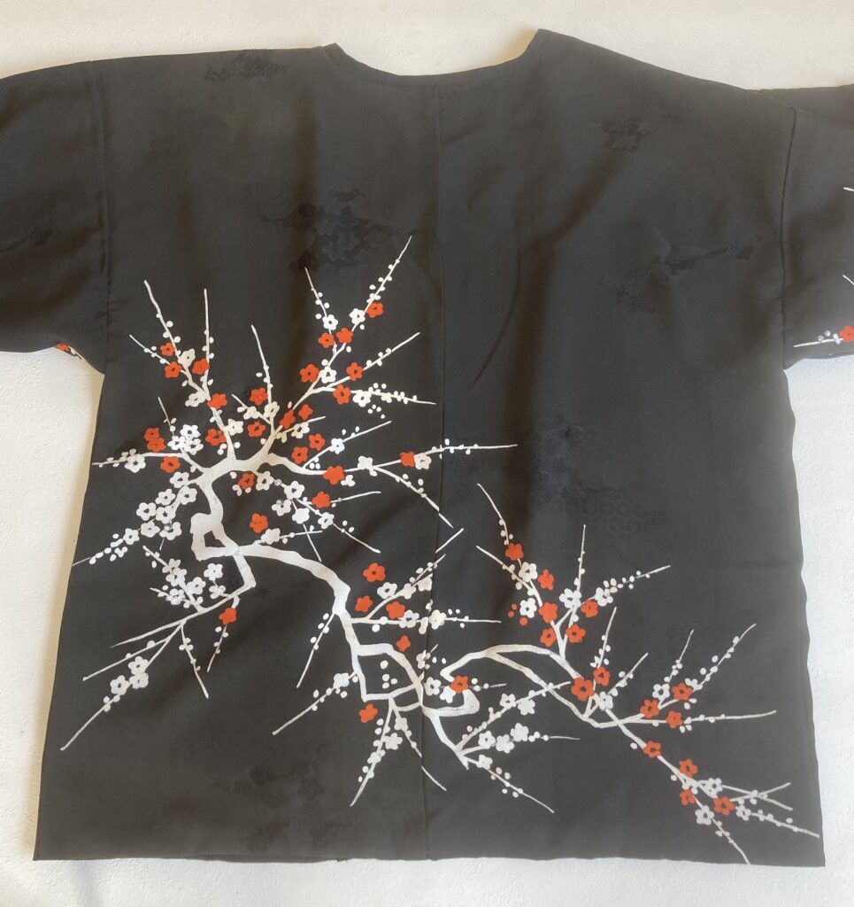 着物リメイク羽織　カーデガン　梅柄　アート