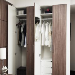 シンプルライフ実現：洋服ファッションにお金をかけない法則