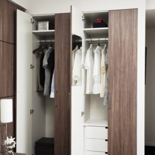 シンプルライフ実現：洋服ファッションにお金をかけない法則