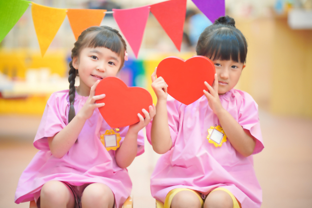 スモックとは　洋服の特徴と歴史を解説