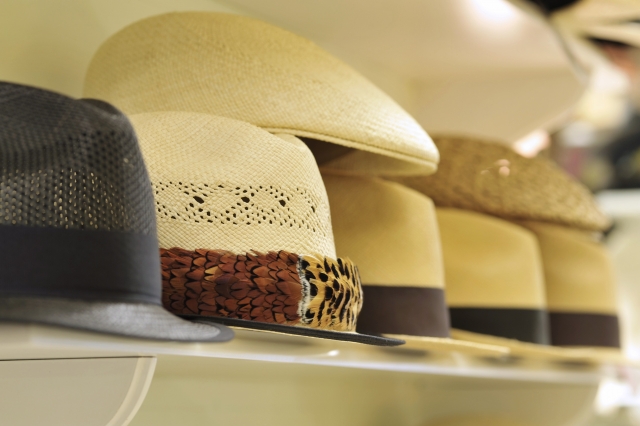 帽子の選び方・形と素材：骨格診断を活かす方法　素材　麦わら
