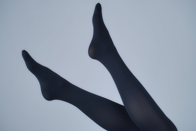 冬のファッションアイテム　タイツの種類一覧