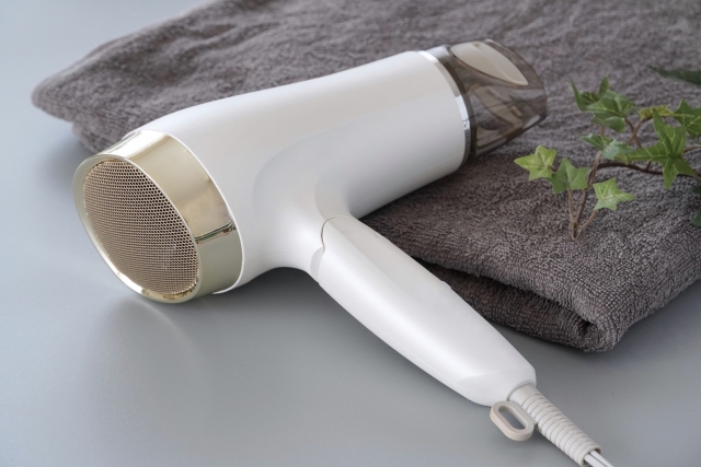 アイロン不要　使わず洋服のシワを簡単に取る5つの方法