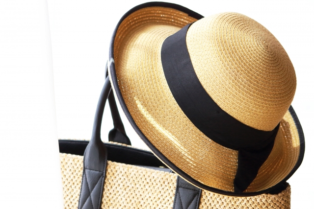 帽子の選び方・形と素材：骨格診断を活かす方法　素材　麦わら