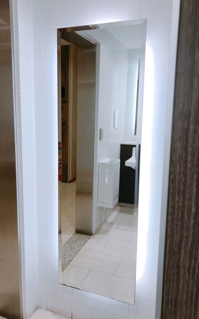 洋服チェックに最適　鏡の選び方　活用術