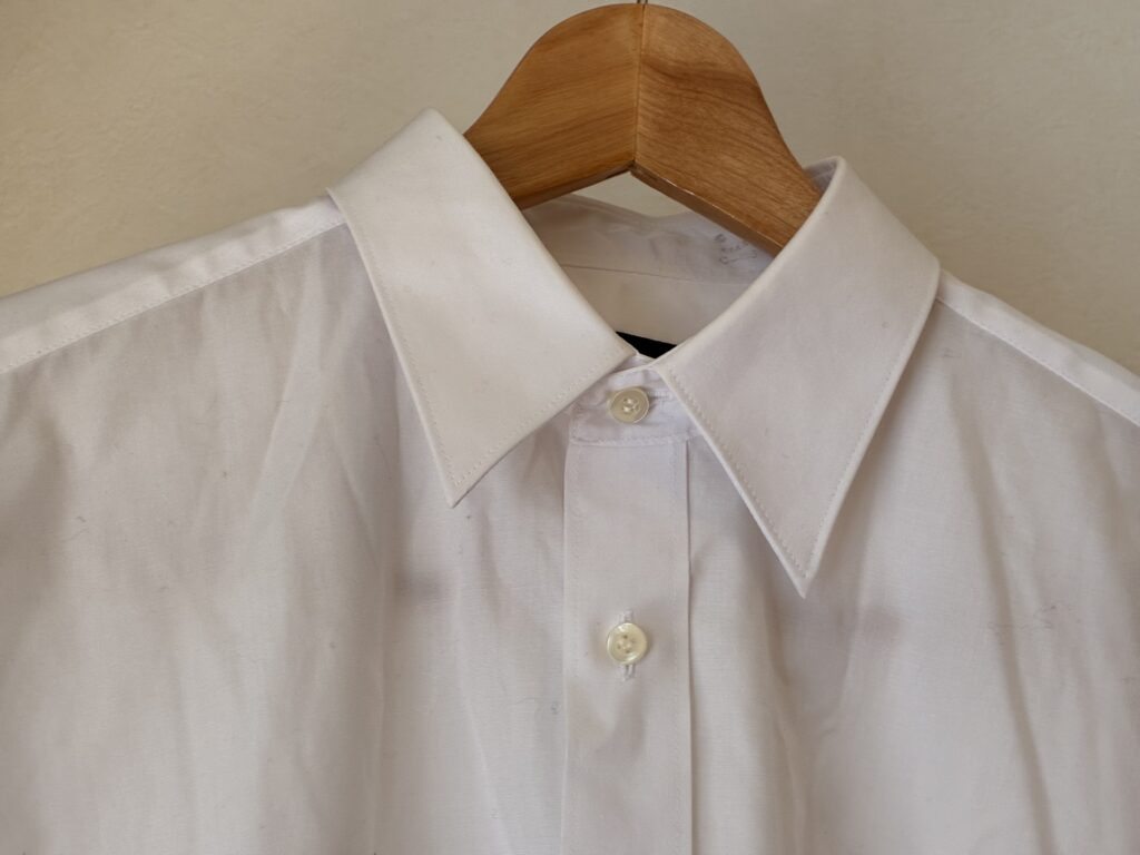 洋服の襟 えり が気に入らない 簡単リメイク術を紹介