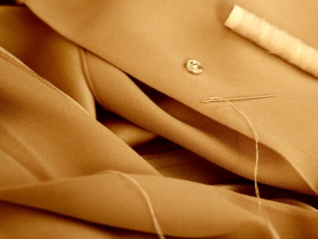 ボタン付け直しはどこで出来る 依頼先 料金ガイド