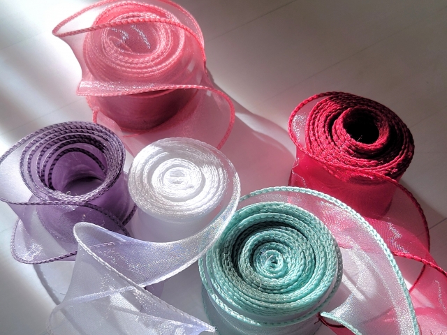 オーガンジー生地の魅力　歴史と特長とは