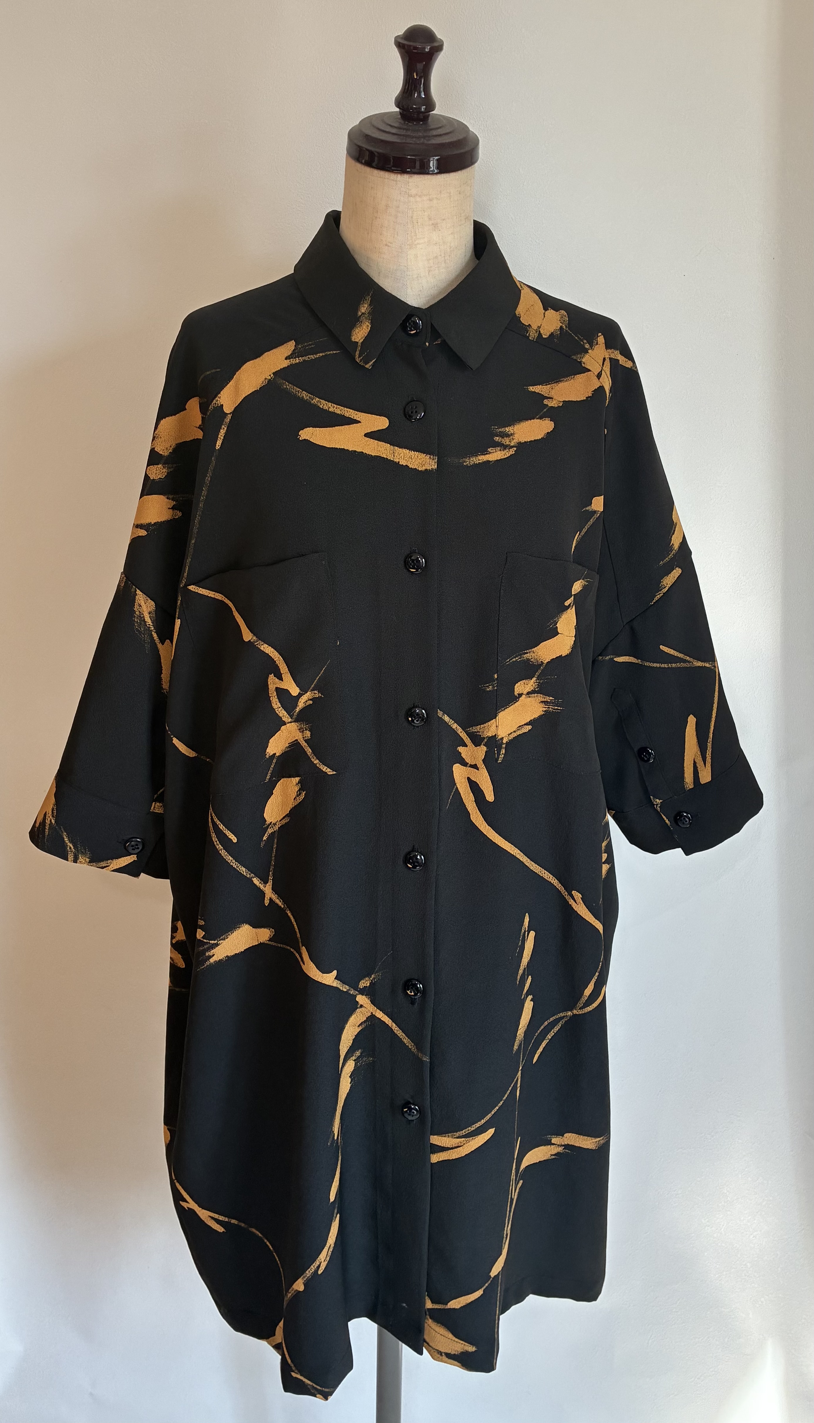 着物リメイクシャツ 黒柄